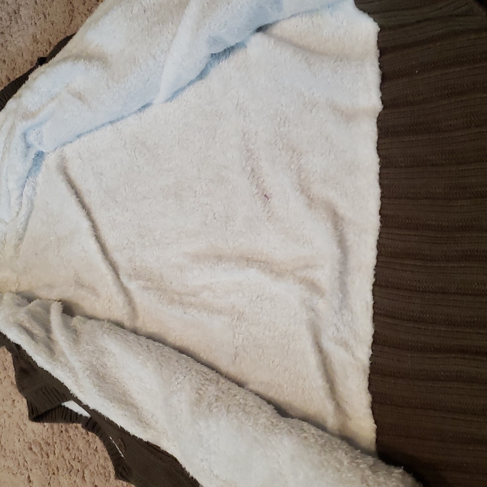 Green Vest - Picture 2 of 3